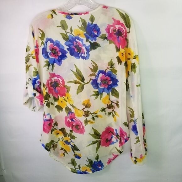 Lac bleu Floral Blouse. Size M. - Picture 6 of 10